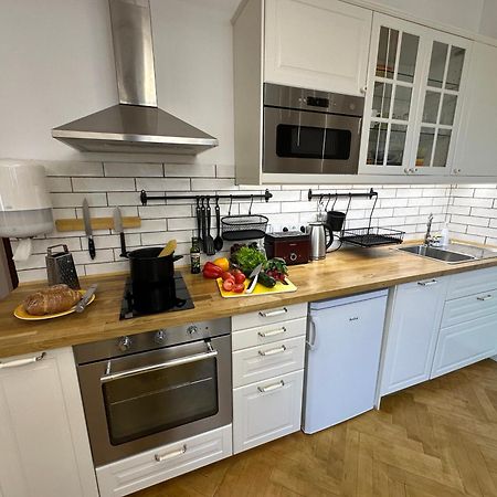 Karlin Oasis 2-Bedroom Apartment Praga Exterior foto